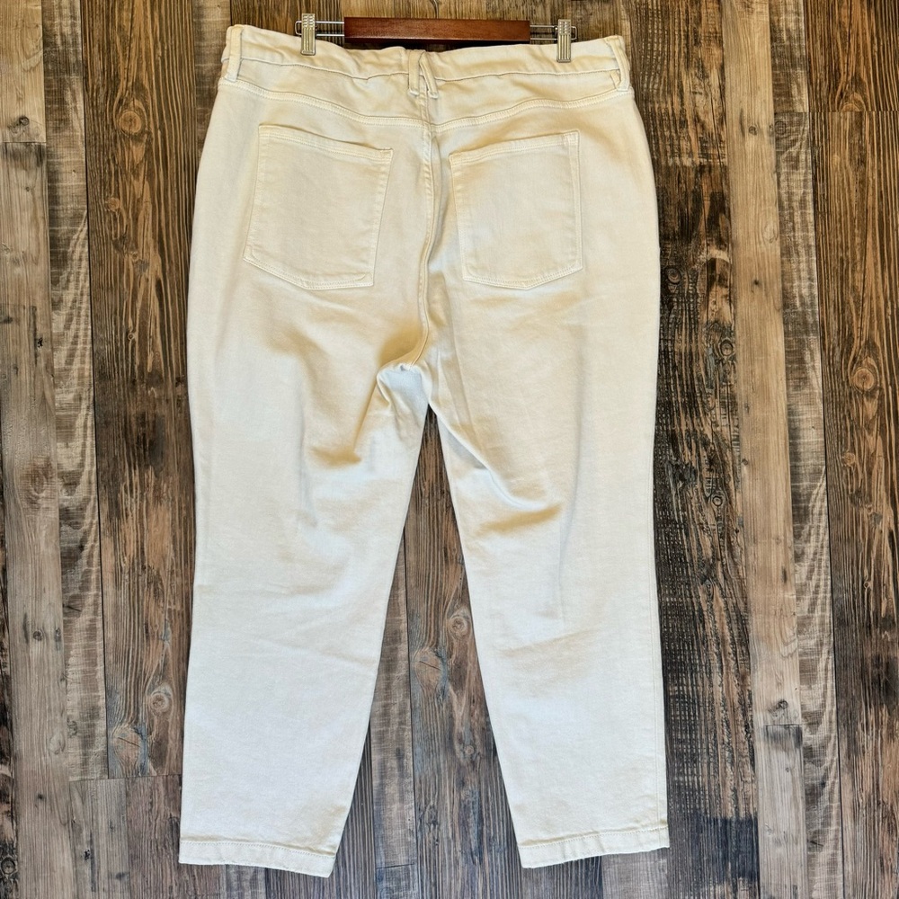Good American Good Classic Slim Straight Jean